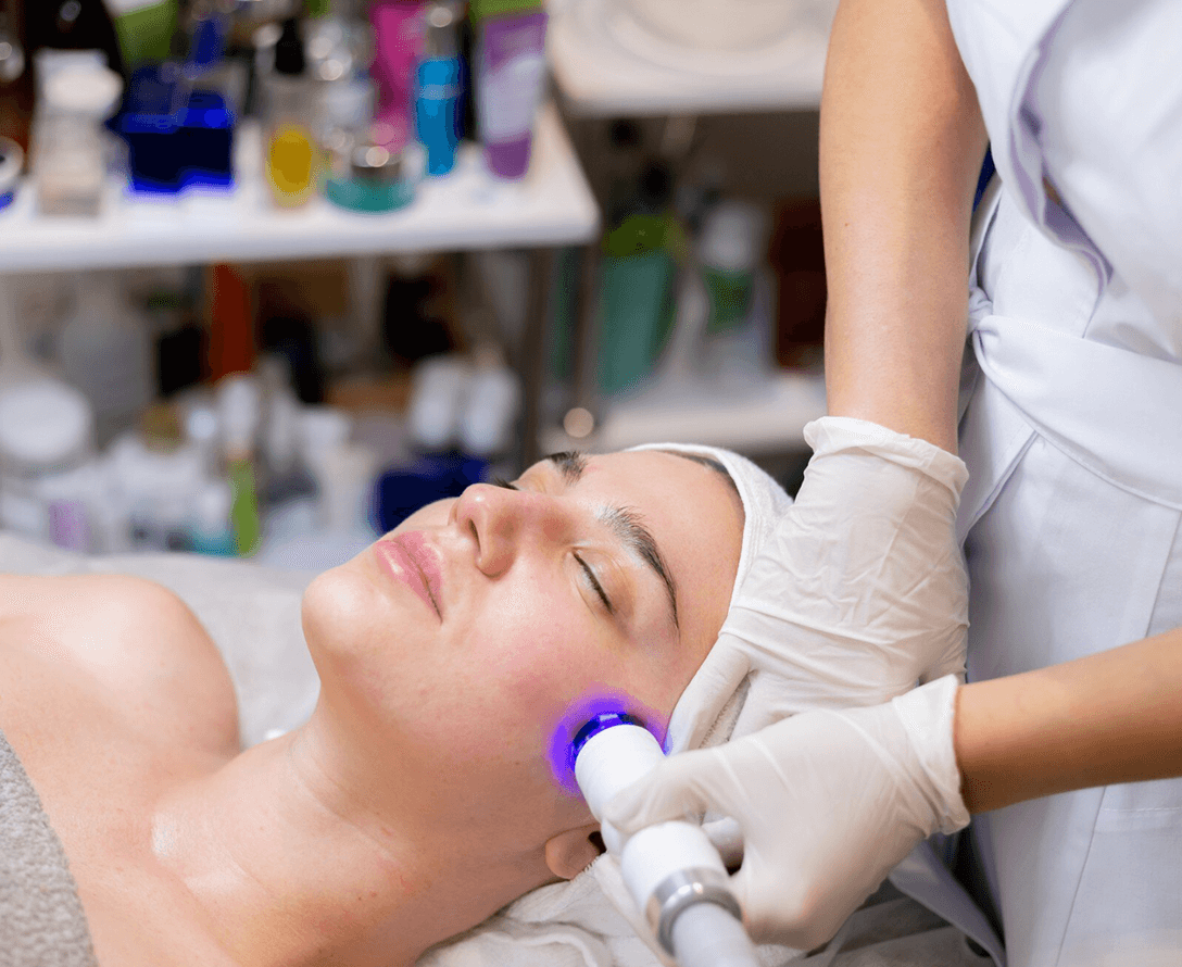 Acne Treatment - Photodynamic Therapy & Blue Light Therapy | EverYoung Skin Care Clinic Vancouver