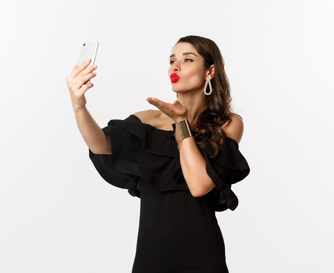 Which Celebs Have The Most Attractive Lip Shape? | EverYoung Skin Clinic Vancouver