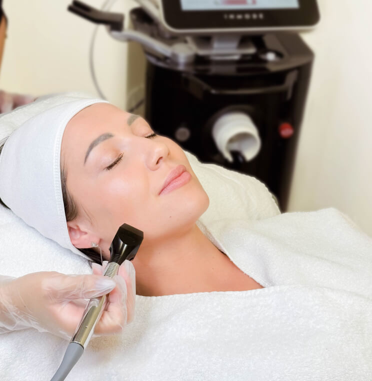 Forma™ Nonsurgical Skin Tightening Vancouver | EverYoung Skin Clinic
