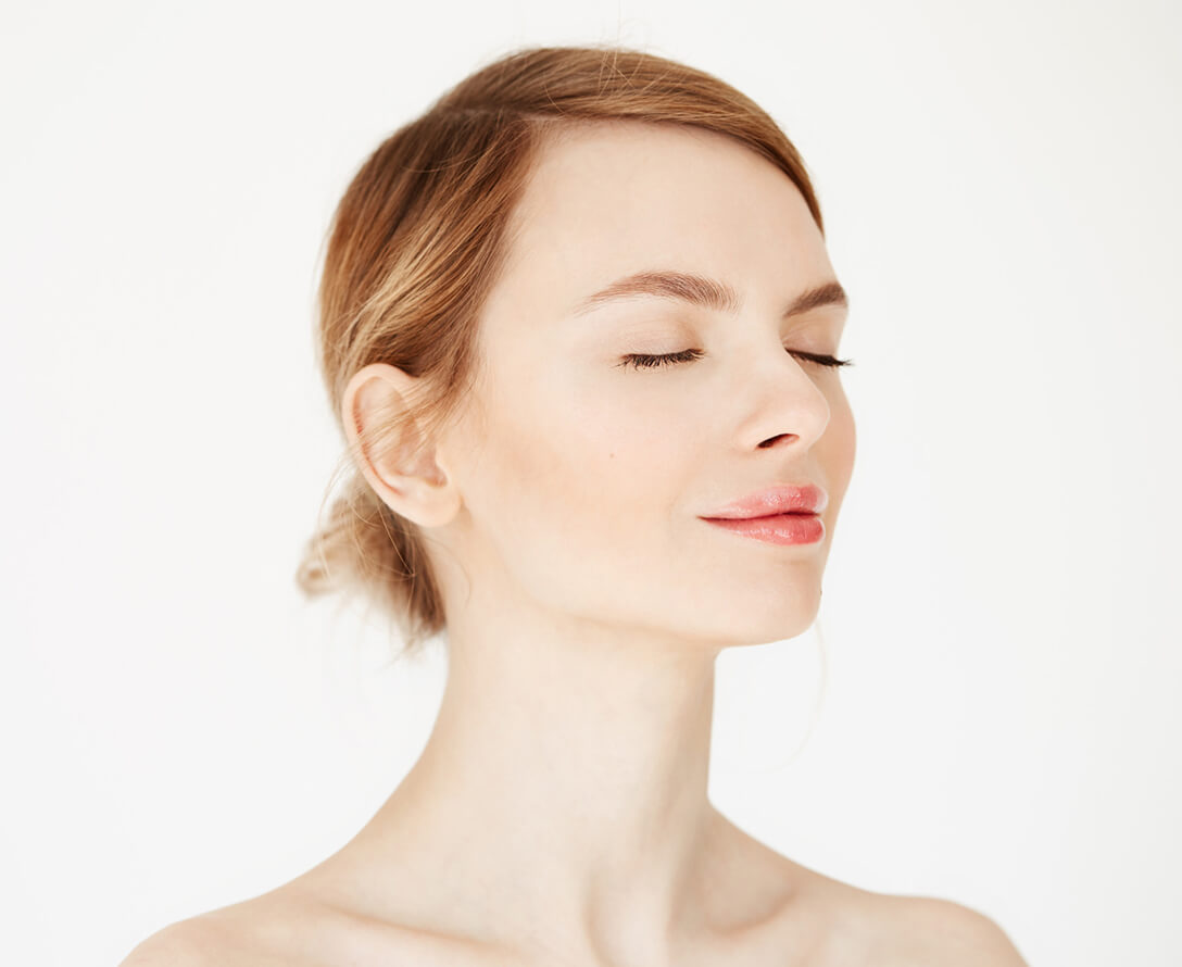 How to Lose a Double Chin Without Surgery | EverYoung Skin Clinic
